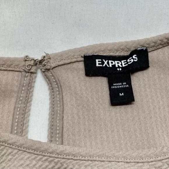 Express Ladies Waffle Knit Blouse Tan Medium Long Sleeve Office Wear Career Top - Picture 10 of 10